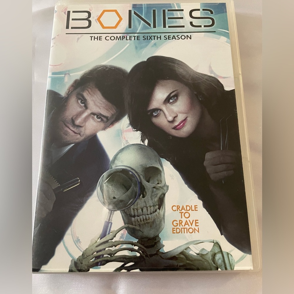 DVD: Bones Tv Series